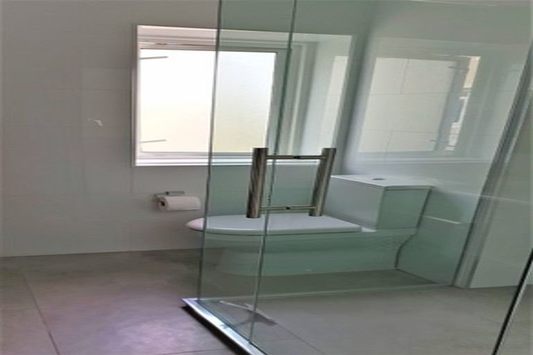 Photo of property in Fountain Court, 48u1 Oriental Parade, Oriental Bay, Wellington, 6011