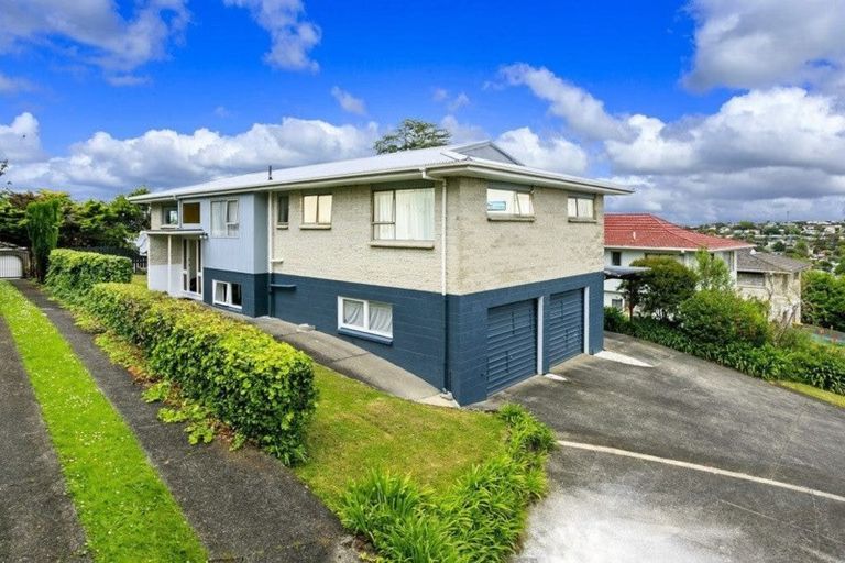 Photo of property in 2/77 Stanaway Street, Hillcrest, Auckland, 0627