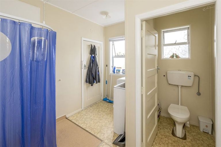 Photo of property in 22 George Street, Levin, 5510