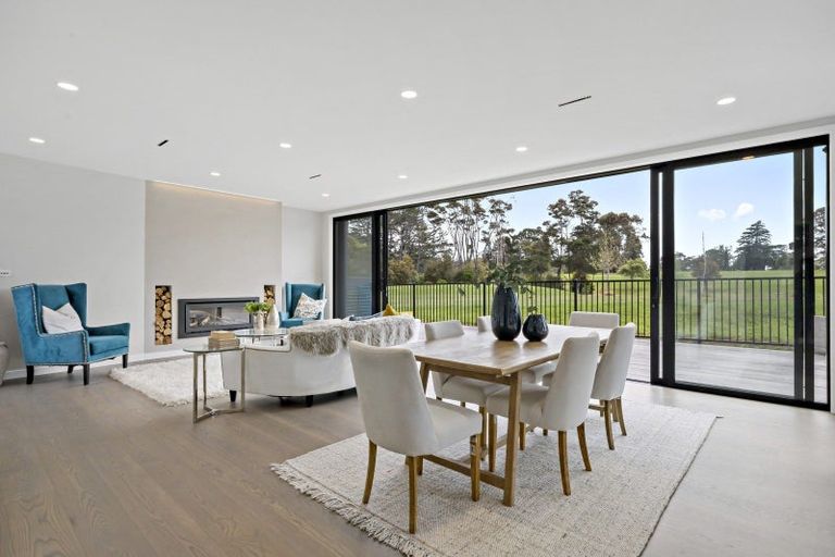 Photo of property in 14 Third Fairway Place, Albany, Auckland, 0632