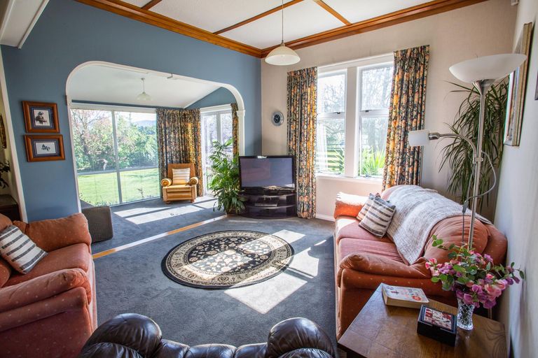 Photo of property in 103 Lincoln Road, Carterton, 5713