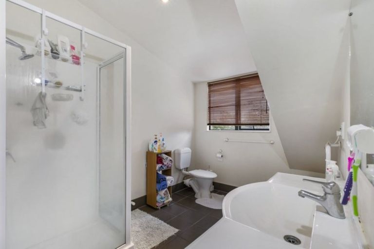 Photo of property in 20/1 Melview Place, New Lynn, Auckland, 0600