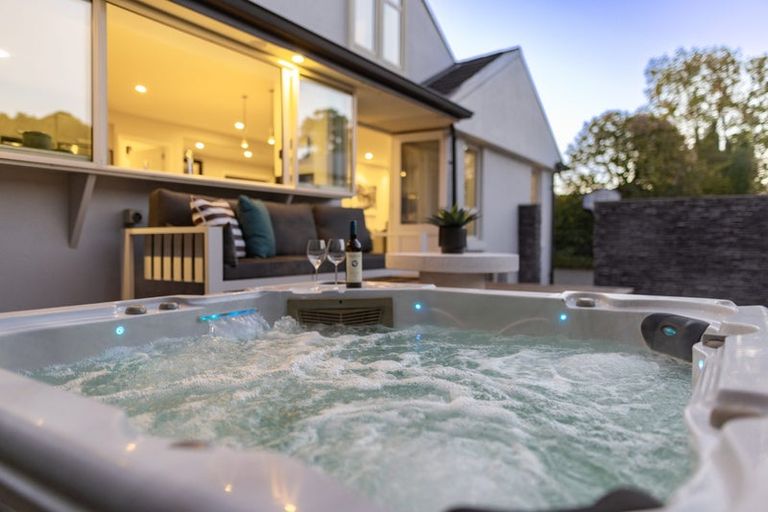 Photo of property in 48 Glandovey Road, Fendalton, Christchurch, 8052