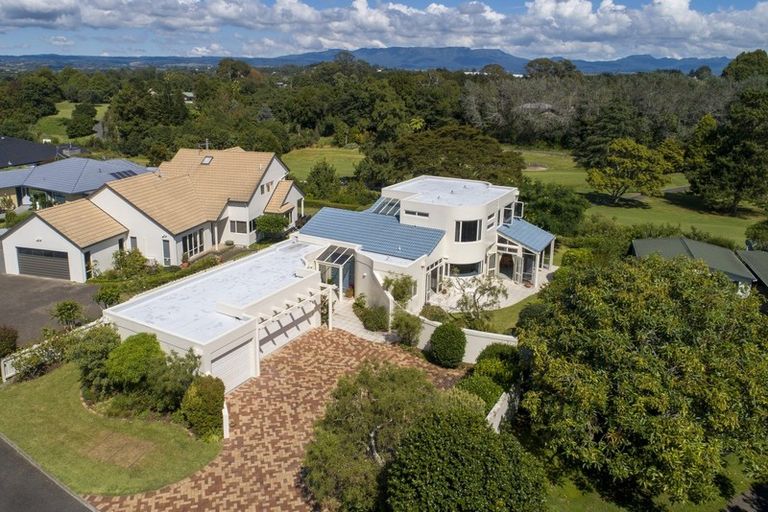 Photo of property in 10 Links View Drive, Omokoroa, 3114