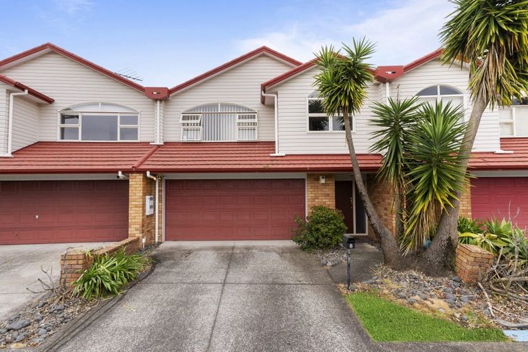 Photo of property in 8 Lime Crescent, Papakura, 2110