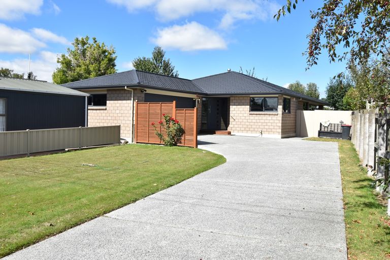 Photo of property in 33 Tasman Road, Twizel, 7901
