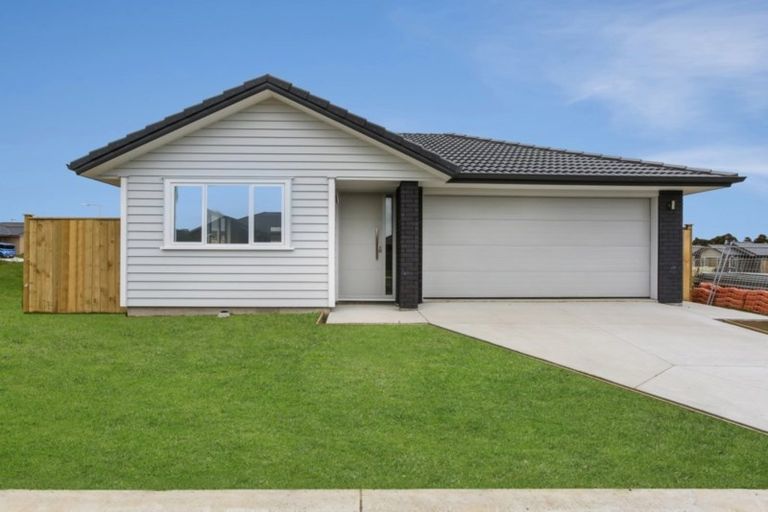 Photo of property in 16 Perla Road, Pukekohe, 2120