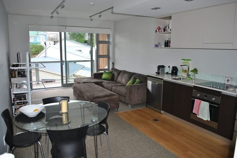 Photo of property in Masina Apartments, 205/80u Riddiford Street, Newtown, Wellington, 6021