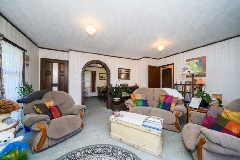 Photo of property in 32 Cecil Place, Cloverlea, Palmerston North, 4412