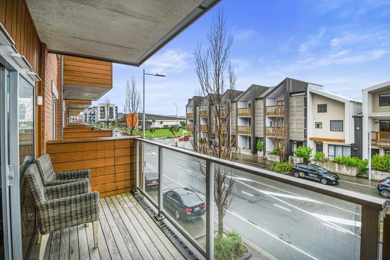 Photo of property in 102/160b Hobsonville Point Road, Hobsonville, Auckland, 0616