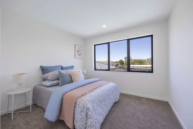 Photo of property in 744b East Coast Road, Pinehill, Auckland, 0630