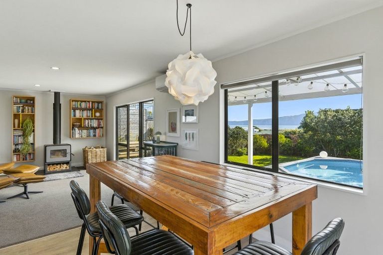 Photo of property in 42 Hicks Crescent, Waikanae Beach, Waikanae, 5036