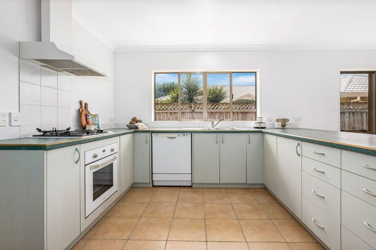 Photo of property in 2 Terry Lane, Paraparaumu Beach, Paraparaumu, 5032