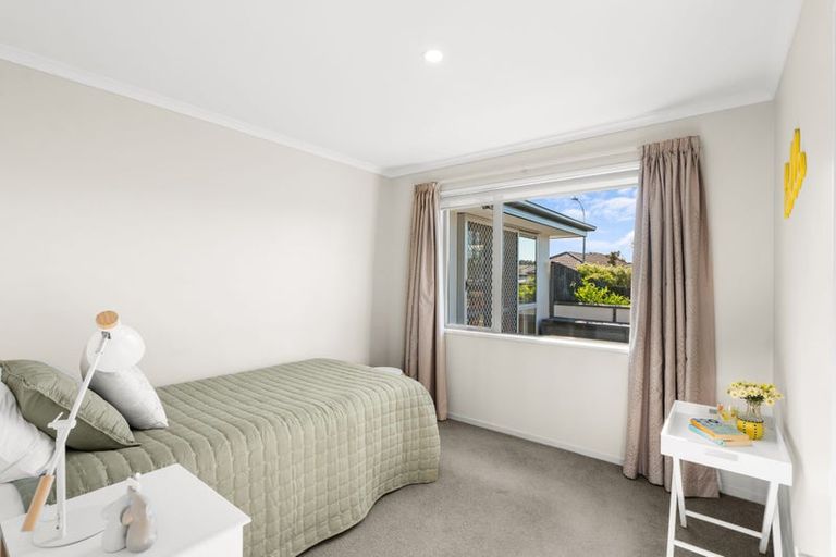 Photo of property in 1 Orca Lane, Parklands, Christchurch, 8083