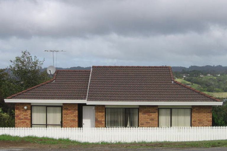Photo of property in 2/248 Sturges Road, Henderson, Auckland, 0612