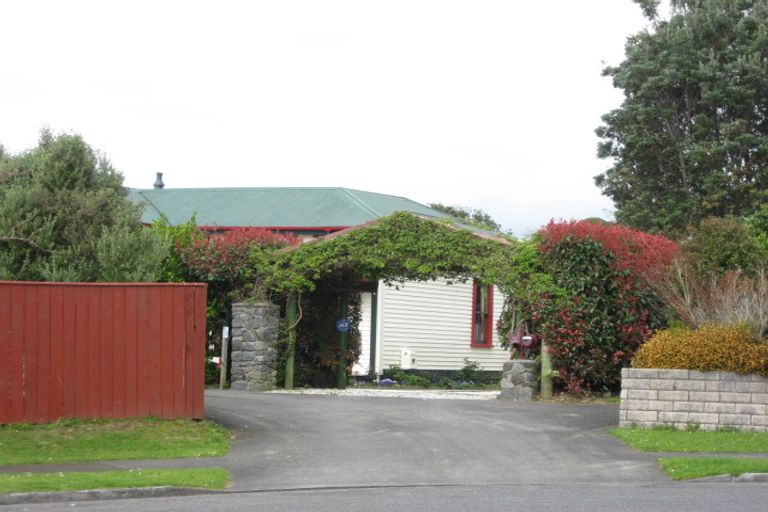 Photo of property in 17a Virginia Place, Whalers Gate, New Plymouth, 4310