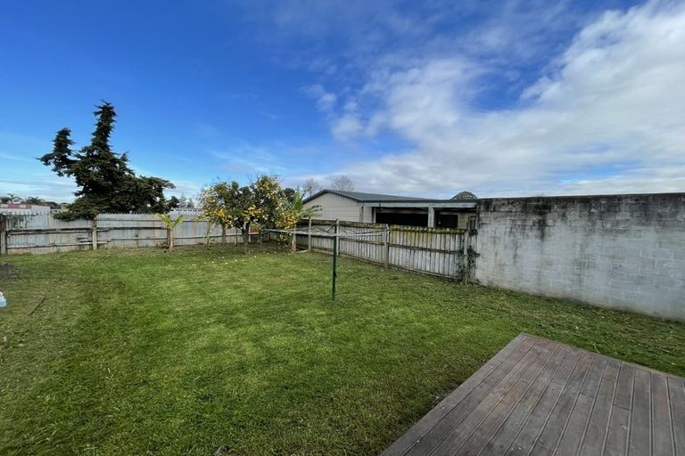 Photo of property in 28 Kairanga Street, Mangere East, Auckland, 2024