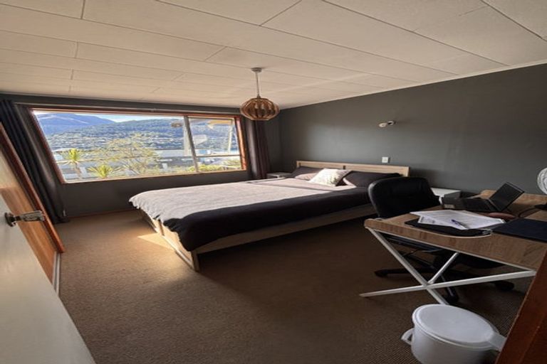 Photo of property in 23 Oregon Drive, Kelvin Heights, Queenstown, 9300