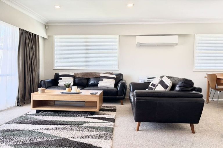 Photo of property in 31 School Road, Te Atatu South, Auckland, 0610