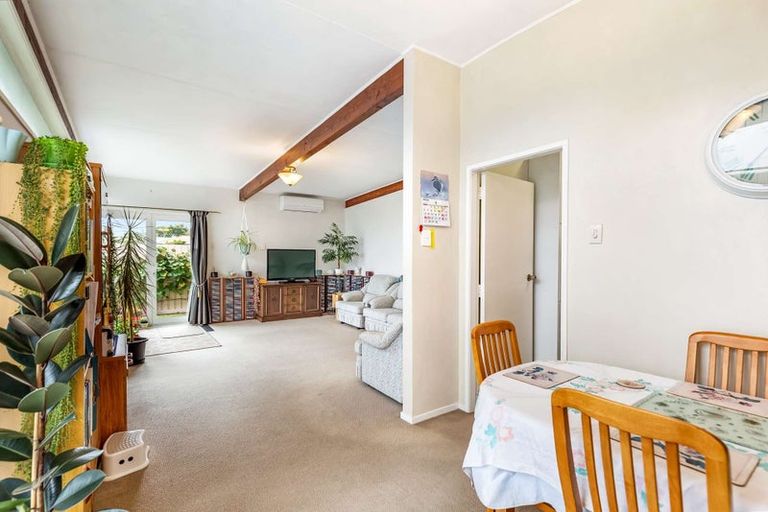 Photo of property in 65 Skerman Street, Marton, 4710