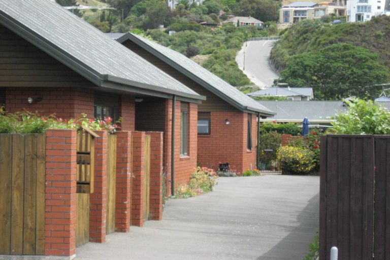 Photo of property in 2/164 Main Road, Redcliffs, Christchurch, 8081