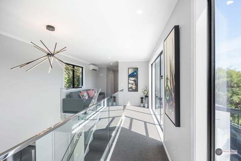 Photo of property in 24a Birdwood Road, Waterloo, Lower Hutt, 5011