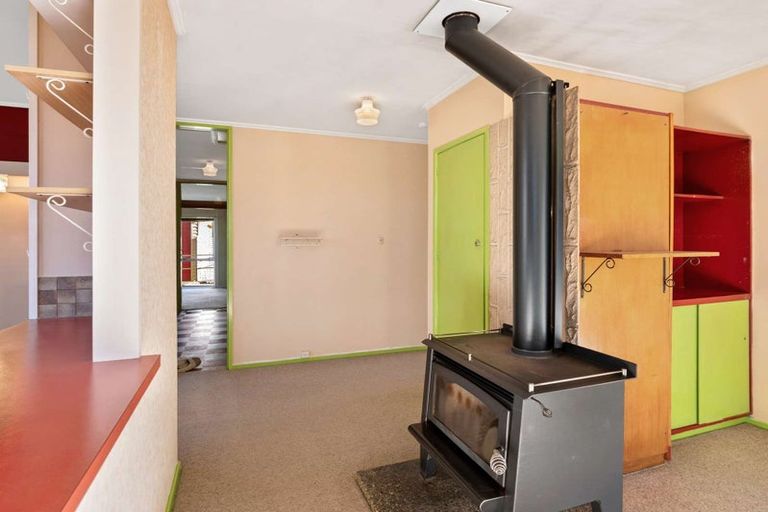 Photo of property in 21 Raupo Street, Castlecliff, Whanganui, 4501