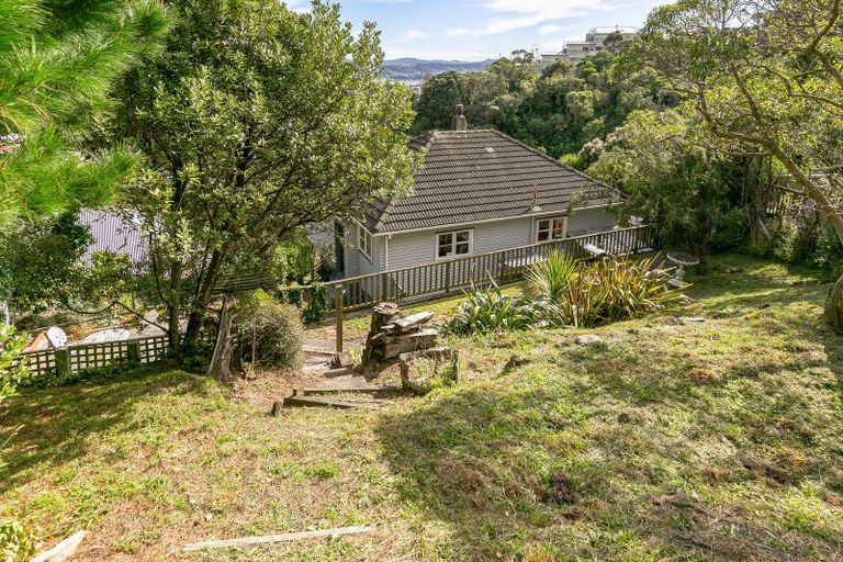 Photo of property in 22 Tannadyce Street, Strathmore Park, Wellington, 6022