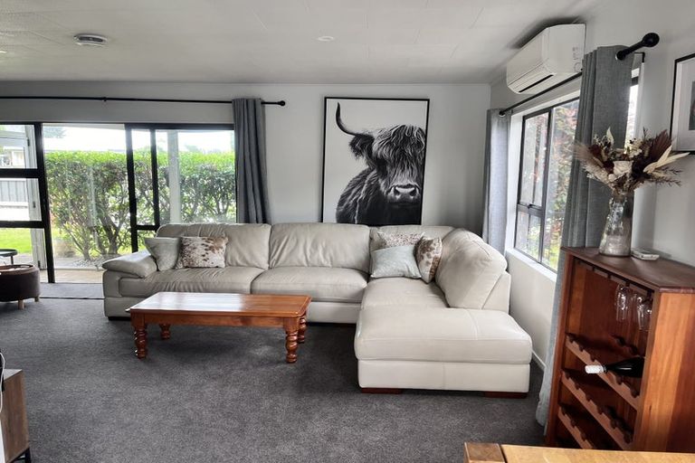 Photo of property in 8 Ryan Crescent, Greenmeadows, Napier, 4112