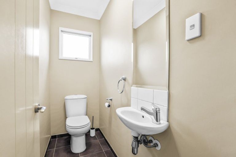 Photo of property in 24 Crombie Green, Northwood, Christchurch, 8051