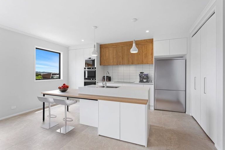 Photo of property in 2/33 Nugget Avenue, Hobsonville, Auckland, 0616