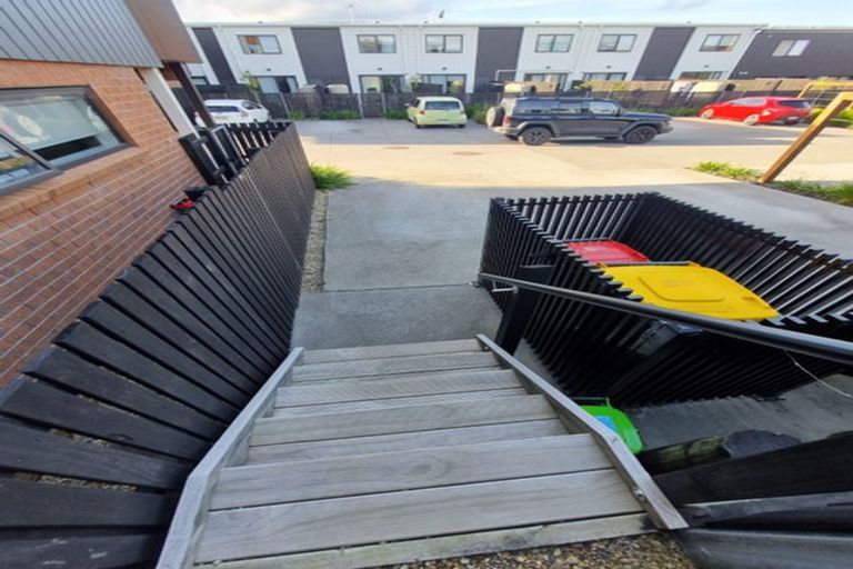 Photo of property in 4/1 Scott Road, Hobsonville, Auckland, 0616