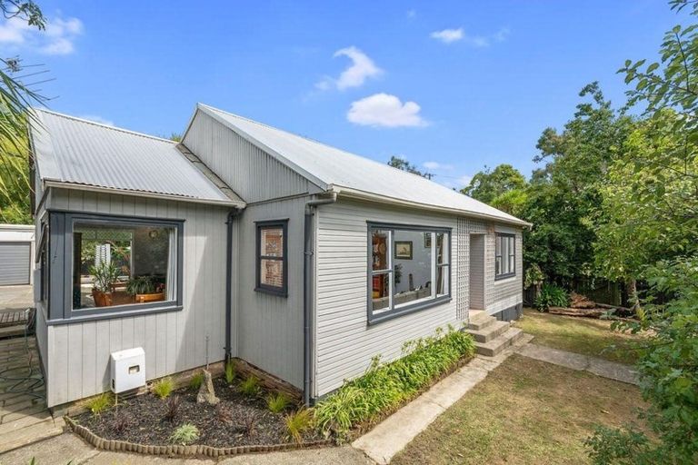 Photo of property in 346 West Coast Road, Glen Eden, Auckland, 0602