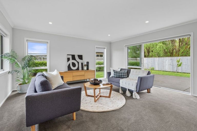 Photo of property in 60 Feist Street, Carterton, 5713
