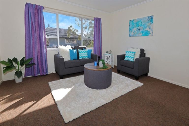 Photo of property in 1/28 Taipari Road, Te Atatu Peninsula, Auckland, 0610