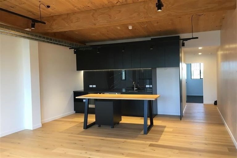 Photo of property in 12/167 Hobsonville Point Road, Hobsonville, Auckland, 0616