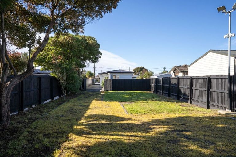 Photo of property in 17 Woodgrove Avenue, North New Brighton, Christchurch, 8083