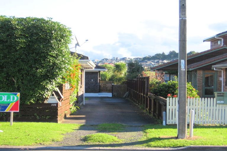 Photo of property in 3/226 Centreway Road, Orewa, 0931