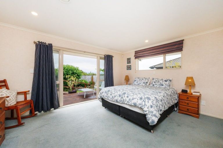 Photo of property in 57 Parnell Heights Drive, Kelvin Grove, Palmerston North, 4414