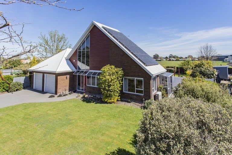 Photo of property in 35 Mansfield Drive, Kaiapoi, 7630
