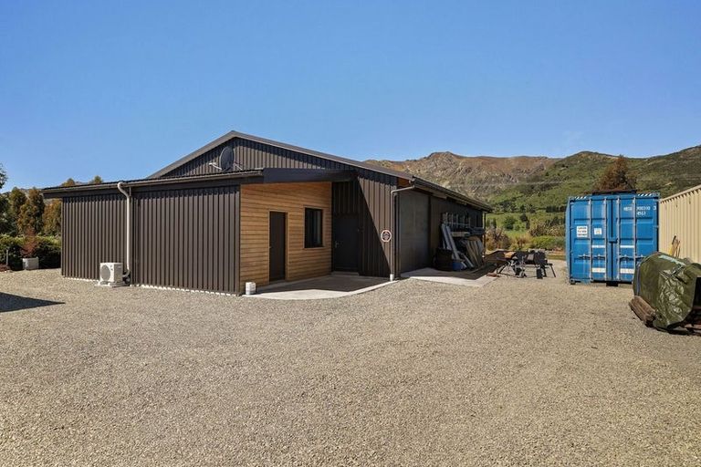 Photo of property in Kane Road, Hawea Flat, Lake Hawea, 9382