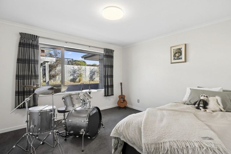 Photo of property in 24 Sunninghurst Drive, Fairfield, Dunedin, 9018