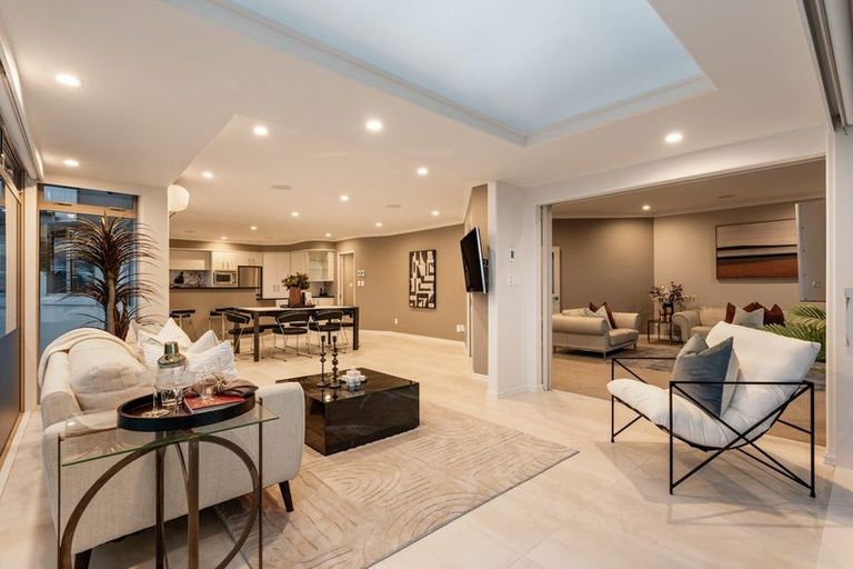 Photo of property in 3 Seaview Road, Otumoetai, Tauranga, 3110