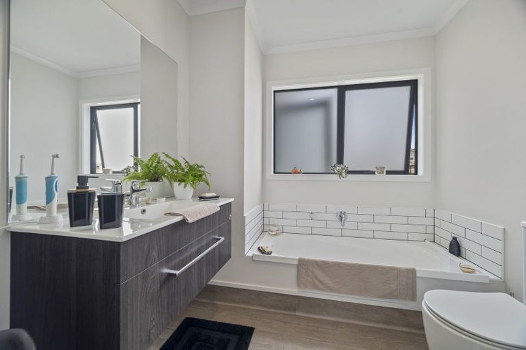 Photo of property in 10a Darroch Street, Fairy Springs, Rotorua, 3015