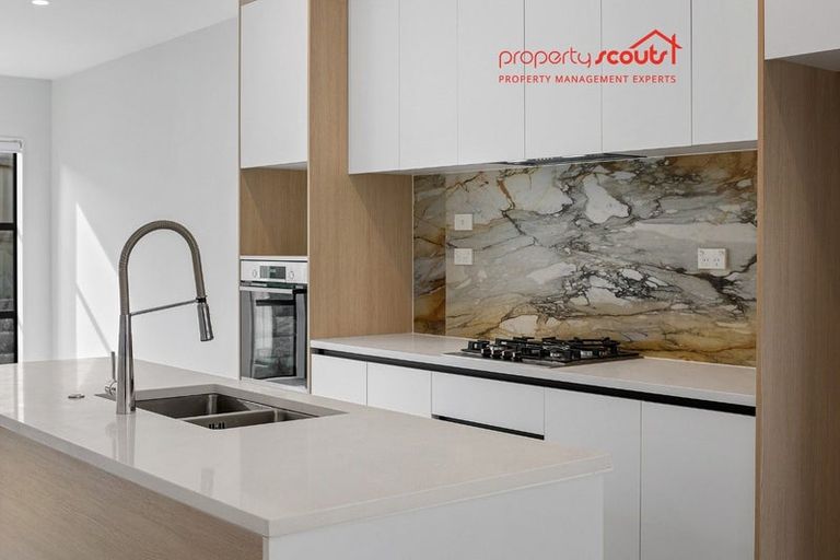 Photo of property in 11/116 Colwill Road, Massey, Auckland, 0614