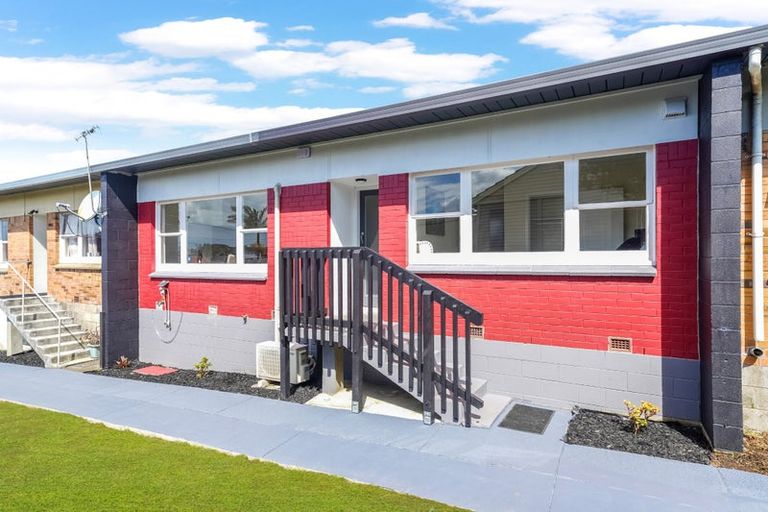 Photo of property in 2/49 Clendon Avenue, Papatoetoe, Auckland, 2025