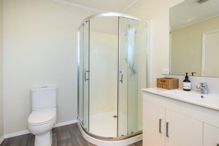 Photo of property in 15b Lifford Place, Awapuni, Palmerston North, 4412