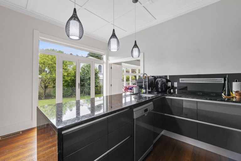 Photo of property in 45 Brecon Road, Stratford, 4332