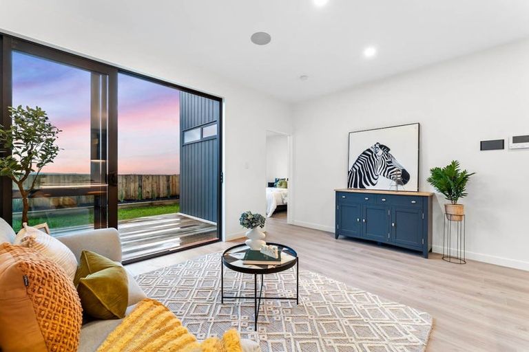 Photo of property in 74 Puwha Street, Massey, Auckland, 0614