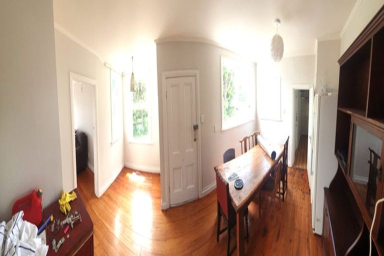 Photo of property in 10 Chesterton Street, Johnsonville, Wellington, 6037